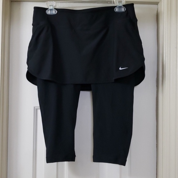 Nike Dresses & Skirts - 🎾 NIKE Tennis Skirt & Capri Leggings 🎾